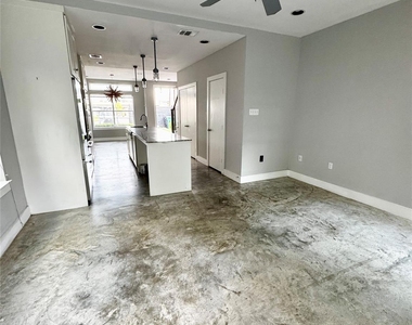 612 E 29th Street - Photo Thumbnail 10