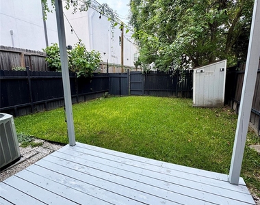 612 E 29th Street - Photo Thumbnail 11