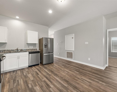 2537 18th Street - Photo Thumbnail 11