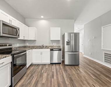 2537 18th Street - Photo Thumbnail 12