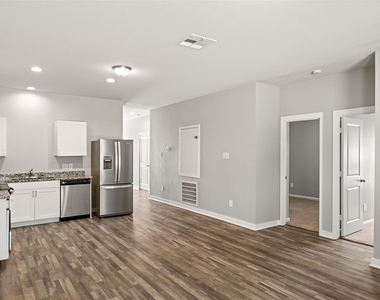 2537 18th Street - Photo Thumbnail 9