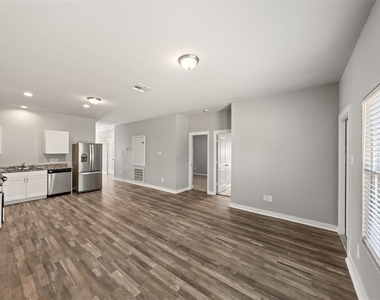 2537 18th Street - Photo Thumbnail 10