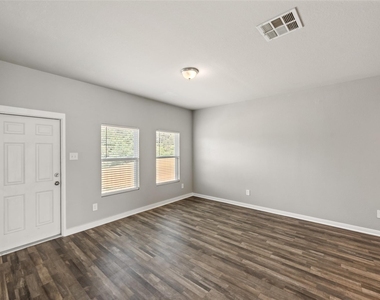 2537 18th Street - Photo Thumbnail 7