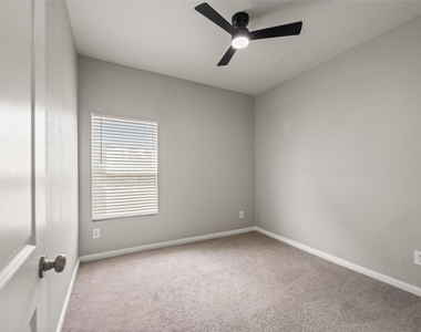 2537 18th Street - Photo Thumbnail 5