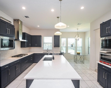 7906 Hopewell Ln - Photo Thumbnail 1