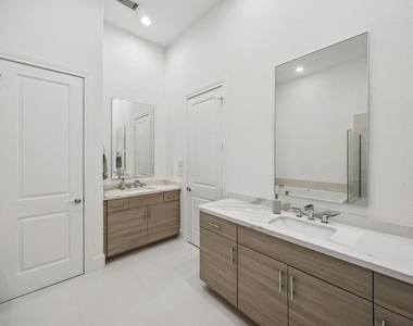 808 Cage Street - Photo Thumbnail 15