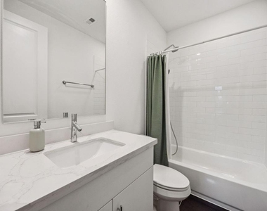 808 Cage Street - Photo Thumbnail 7