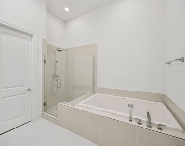 808 Cage Street - Photo Thumbnail 16