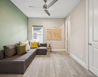 808 Cage Street - Photo Thumbnail 12