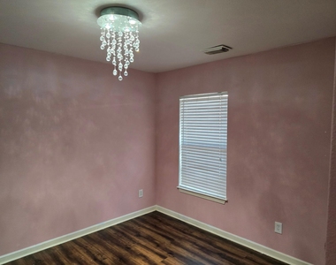 7122 Autumn Bluff Lane - Photo Thumbnail 13