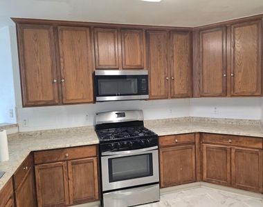 7122 Autumn Bluff Lane - Photo Thumbnail 20