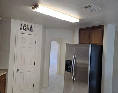 7122 Autumn Bluff Lane - Photo Thumbnail 21