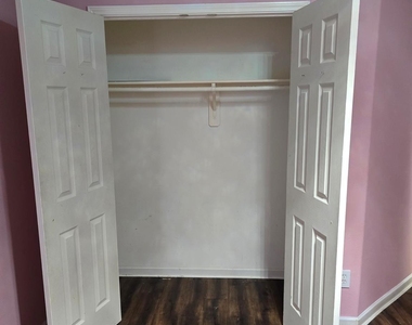 7122 Autumn Bluff Lane - Photo Thumbnail 15