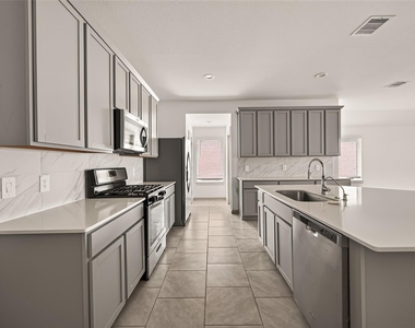 28943 Yachting Point Lane - Photo Thumbnail 14