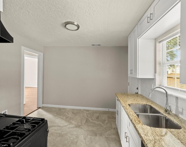 201 N Lenox - Photo Thumbnail 16