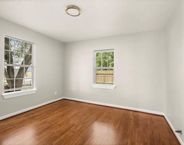 201 N Lenox - Photo Thumbnail 12