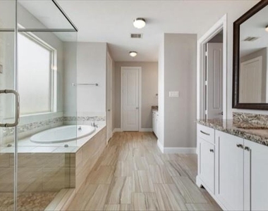 805 W 23rd Street - Photo Thumbnail 12