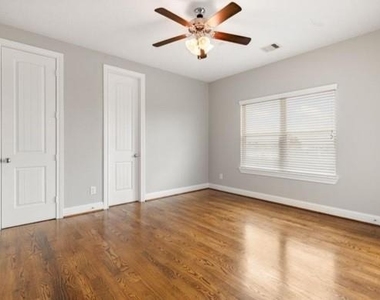 805 W 23rd Street - Photo Thumbnail 18