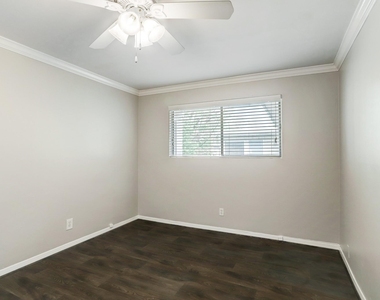 3414 Garrott Street - Photo Thumbnail 8