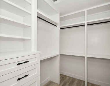 6106 Rutherglenn Drive - Photo Thumbnail 27