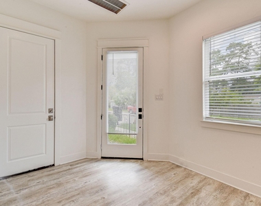 2707 Oakwood Crest Lane - Photo Thumbnail 31