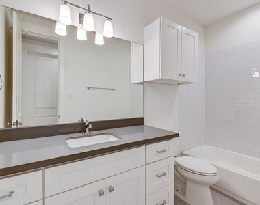 2707 Oakwood Crest Lane - Photo Thumbnail 16