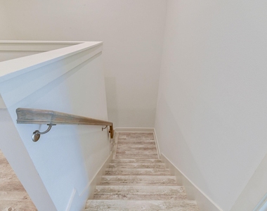 2707 Oakwood Crest Lane - Photo Thumbnail 41