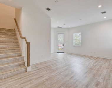 2707 Oakwood Crest Lane - Photo Thumbnail 38