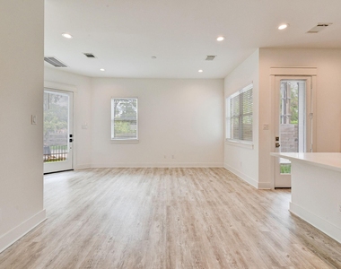 2707 Oakwood Crest Lane - Photo Thumbnail 29
