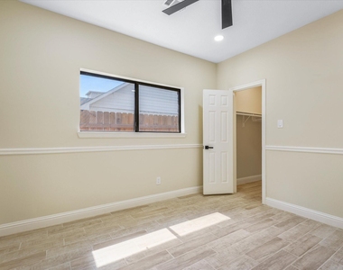 2126 Windmill Drive - Photo Thumbnail 17
