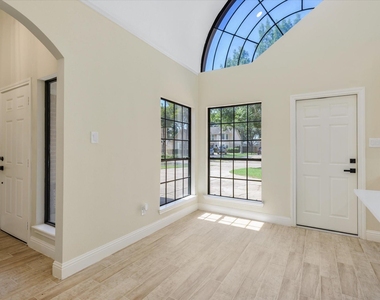 2126 Windmill Drive - Photo Thumbnail 11