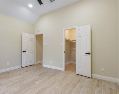 2126 Windmill Drive - Photo Thumbnail 19