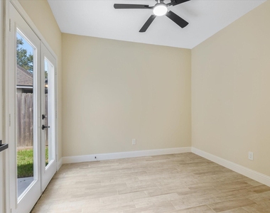 2126 Windmill Drive - Photo Thumbnail 10