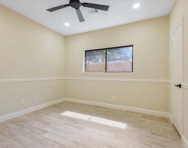 2126 Windmill Drive - Photo Thumbnail 16