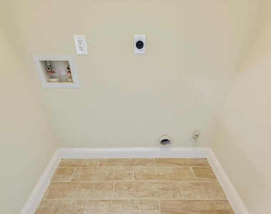 2126 Windmill Drive - Photo Thumbnail 21