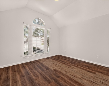 11107 Creekline Meadow Court - Photo Thumbnail 15