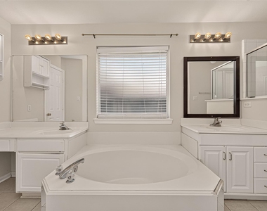 11107 Creekline Meadow Court - Photo Thumbnail 28