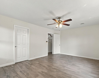 6331 Canyon Rock Way - Photo Thumbnail 21