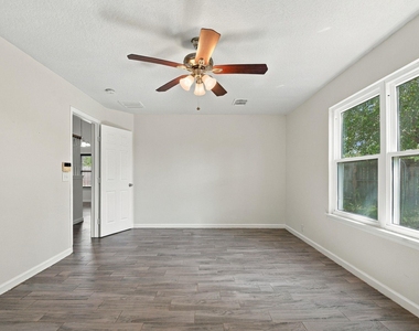 6331 Canyon Rock Way - Photo Thumbnail 22