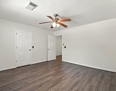 6331 Canyon Rock Way - Photo Thumbnail 28