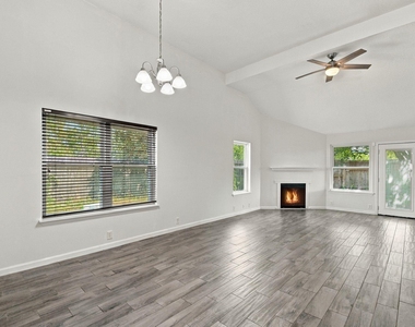 6331 Canyon Rock Way - Photo Thumbnail 8