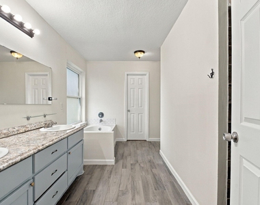 6331 Canyon Rock Way - Photo Thumbnail 36