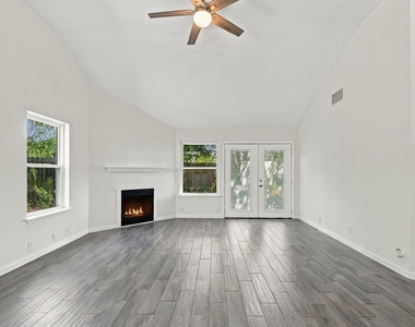 6331 Canyon Rock Way - Photo Thumbnail 10