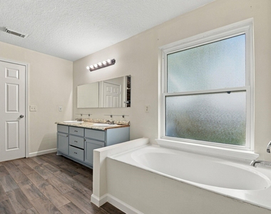 6331 Canyon Rock Way - Photo Thumbnail 33