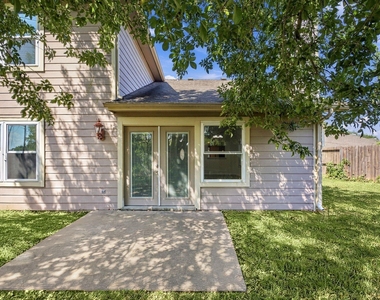 6331 Canyon Rock Way - Photo Thumbnail 38