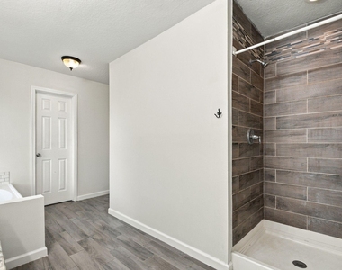 6331 Canyon Rock Way - Photo Thumbnail 34
