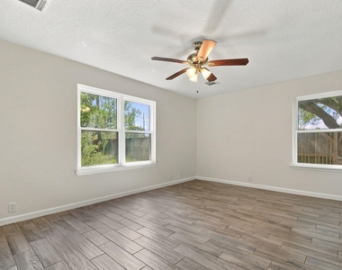 6331 Canyon Rock Way - Photo Thumbnail 20