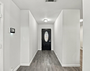 6331 Canyon Rock Way - Photo Thumbnail 5