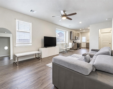 2317 Green Sturgeon Court - Photo Thumbnail 16