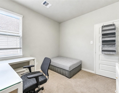 2317 Green Sturgeon Court - Photo Thumbnail 25